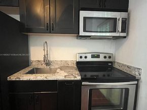 645 NE 77th St 6, Miami FL 33138