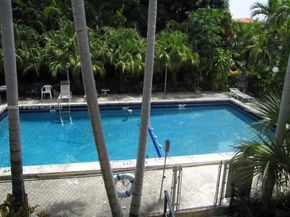 645 NE 77th St 6, Miami FL 33138
