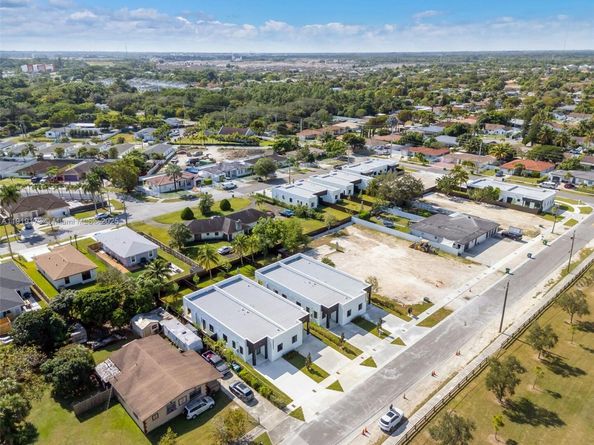 12330 SW 219th St, Miami FL 33170