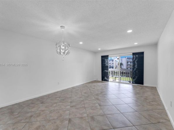 7722 Camino Real E218, Miami FL 33143