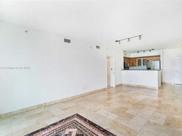 325 S Biscayne Blvd 4115, Miami FL 33131