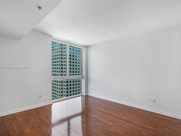 325 S Biscayne Blvd 4115, Miami FL 33131