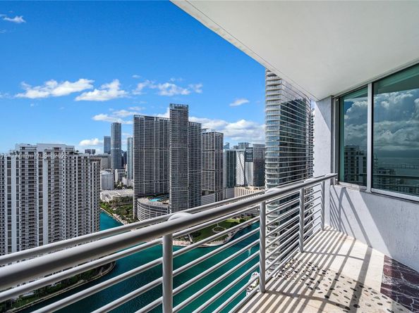 325 S Biscayne Blvd 4115, Miami FL 33131