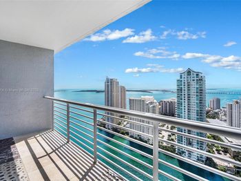 325 S Biscayne Blvd