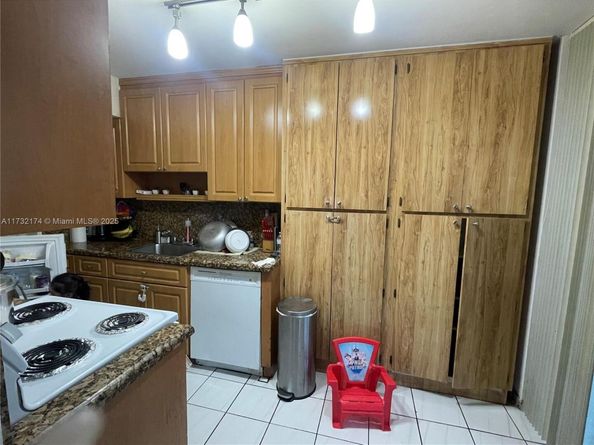 11780 SW 18th St 5102, Miami FL 33175