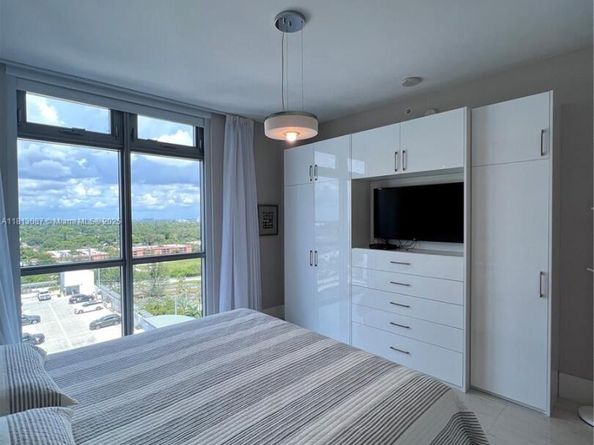 17301 Biscayne Blvd 1402, North Miami Beach FL 33160