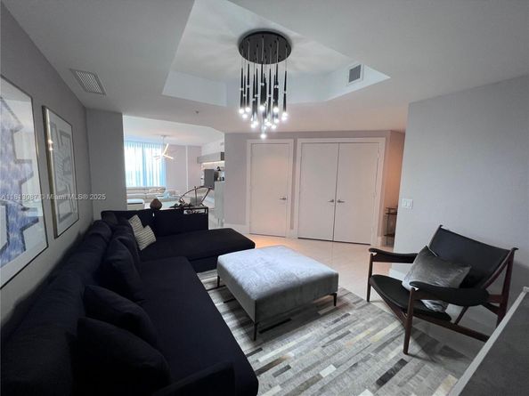17301 Biscayne Blvd 1402, North Miami Beach FL 33160