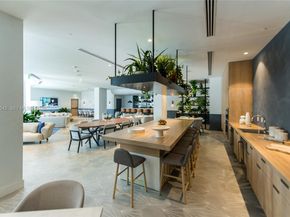 2821 S Bayshore Dr 19B, Miami FL 33133