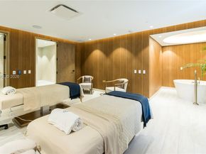 2821 S Bayshore Dr 19B, Miami FL 33133