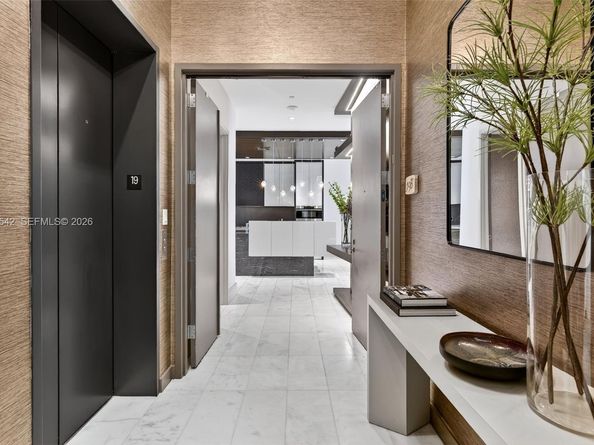 2821 S Bayshore Dr 19B, Miami FL 33133