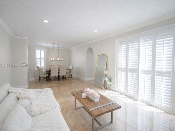 15542 SW 112th Dr, Miami FL 33196