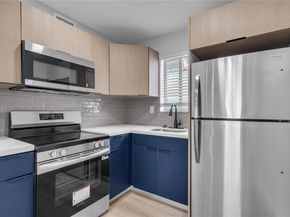 560 NE 63rd St, Miami FL 33138