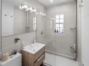 645 Michigan Ave A, Miami Beach FL 33139