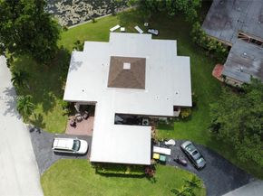 5700 White Hickory Cir, Tamarac FL 33319