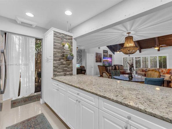 5405 Stonybrook Dr, Boynton Beach FL 33437