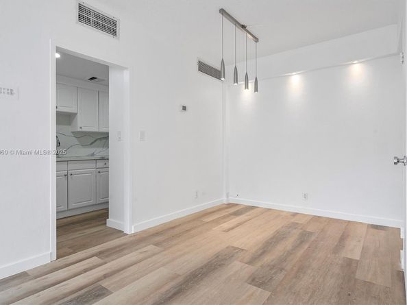 880 NE 69th St 2K, Miami FL 33138