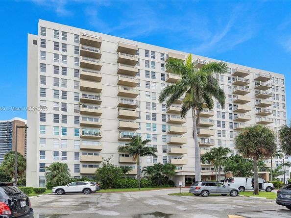 880 NE 69th St 2K, Miami FL 33138
