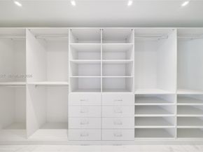 55 La Gorce Cir, Miami Beach FL 33141