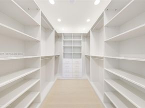 55 La Gorce Cir, Miami Beach FL 33141