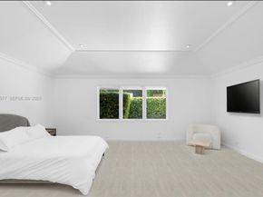 55 La Gorce Cir, Miami Beach FL 33141