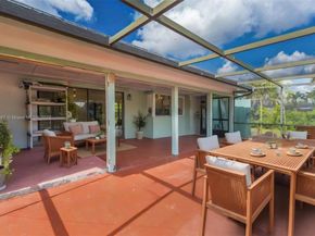 16001 SW 98th Ave, Miami FL 33157