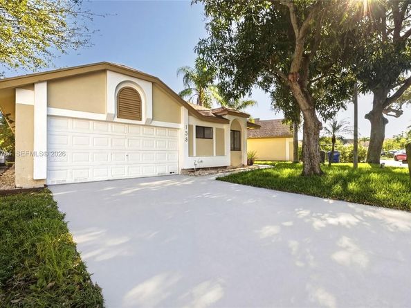 Undisclosed Address #A12030754, North Lauderdale FL 33068