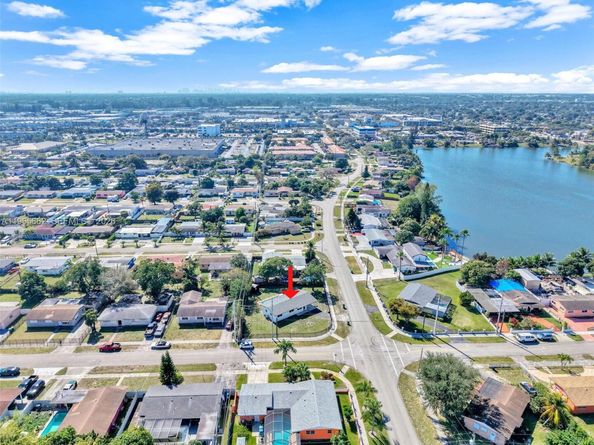 1370 NW 173rd Ter, Miami Gardens FL 33169