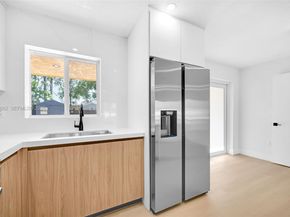 1370 NW 173rd Ter, Miami Gardens FL 33169