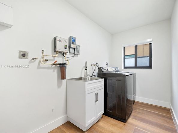5331 Mckinley St, Hollywood FL 33021