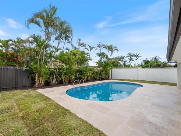 5331 Mckinley St, Hollywood FL 33021