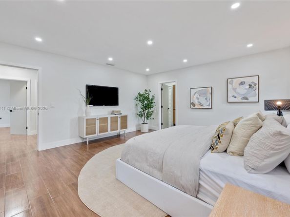 5331 Mckinley St, Hollywood FL 33021