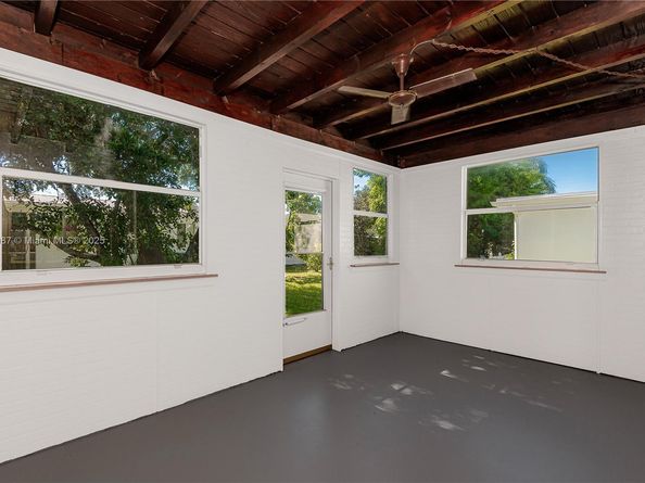 340 Leisure Blvd, Pompano Beach FL 33064