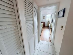 2841 Somerset Dr 305, Lauderdale Lakes FL 33311