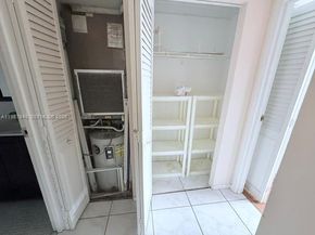 2841 Somerset Dr 305, Lauderdale Lakes FL 33311