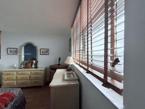 2841 Somerset Dr 305, Lauderdale Lakes FL 33311