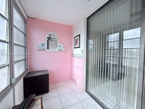 2841 Somerset Dr 305, Lauderdale Lakes FL 33311