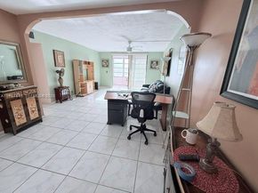 2841 Somerset Dr 305, Lauderdale Lakes FL 33311
