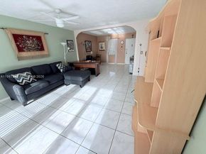 2841 Somerset Dr 305, Lauderdale Lakes FL 33311