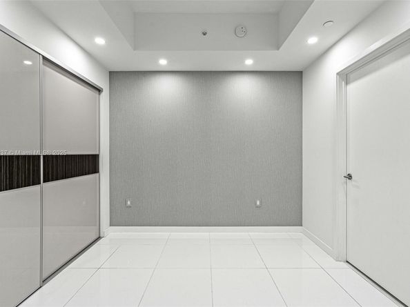 851 NE 1st Ave 1506, Miami FL 33132
