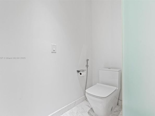 851 NE 1st Ave 1506, Miami FL 33132