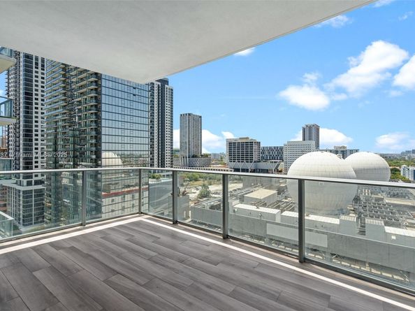 851 NE 1st Ave 1506, Miami FL 33132