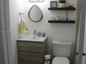 2330 Plum Ct, Pembroke Pines FL 33026