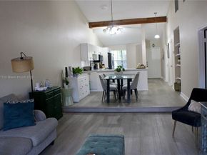 2330 Plum Ct, Pembroke Pines FL 33026