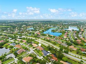 450 NW 195th Ave, Pembroke Pines FL 33029