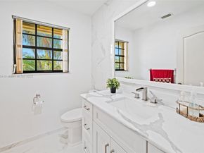 450 NW 195th Ave, Pembroke Pines FL 33029