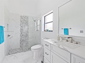 450 NW 195th Ave, Pembroke Pines FL 33029