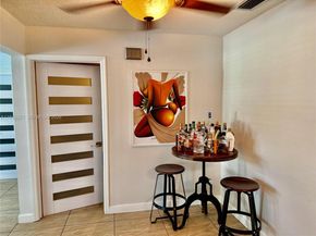 5921 SW 17th St, Plantation FL 33317