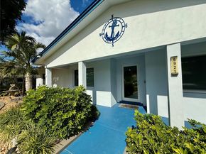 5921 SW 17th St, Plantation FL 33317