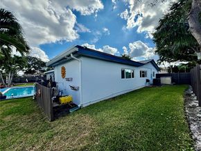 5921 SW 17th St, Plantation FL 33317
