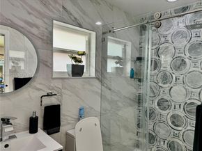 5921 SW 17th St, Plantation FL 33317